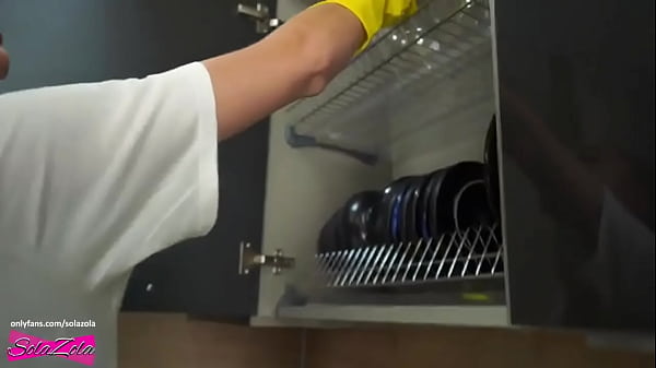 Dễ thương Skinny 18yp Housewife yêu thích thổi và đi hàng xóm